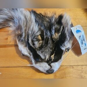 Fur Pelts Raccoon Tail Face